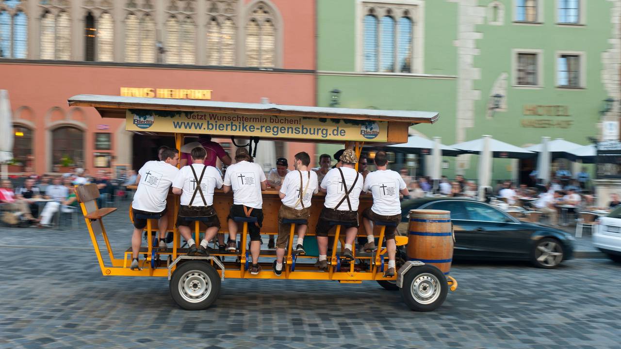 Das Foto zeigt ein Bier-Bike (Symbolfoto)
