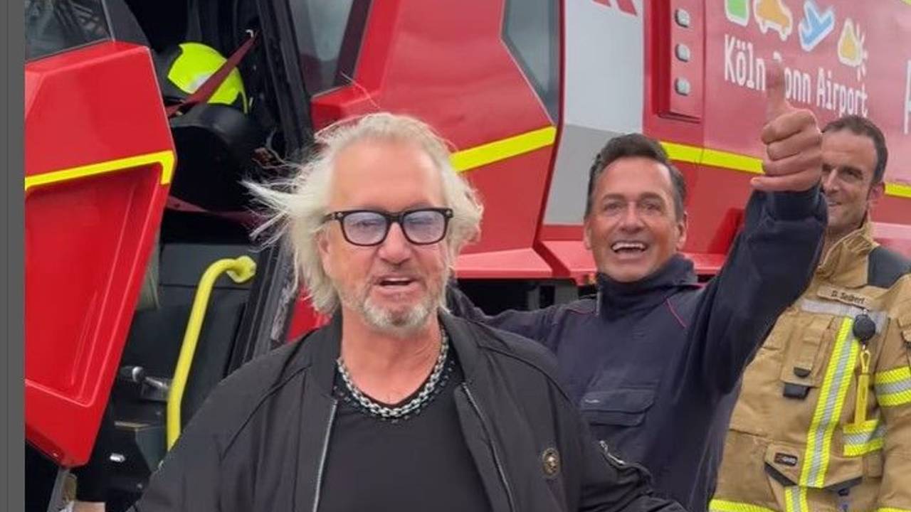 Robert Geiss durfte auf dem Flughafen Köln/Bonn ein Feuerwehrauto besichtigen.