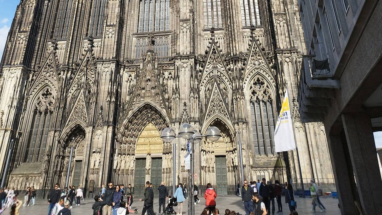 Auch auf der Domplatte campieren Obdachlose.