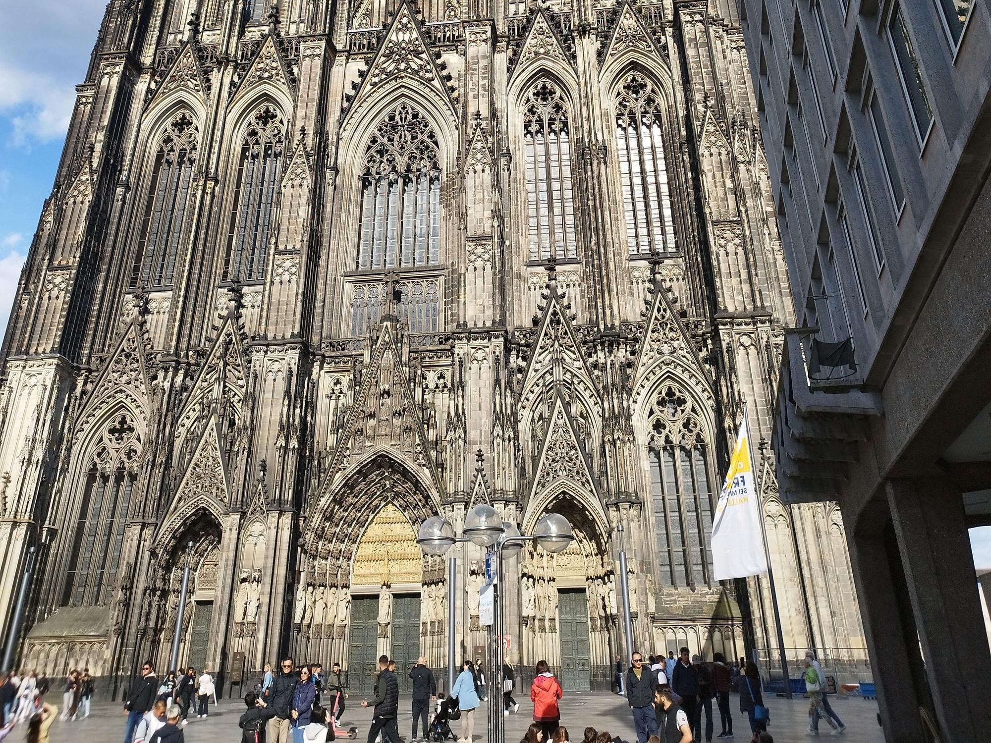Auch auf der Domplatte campieren Obdachlose.