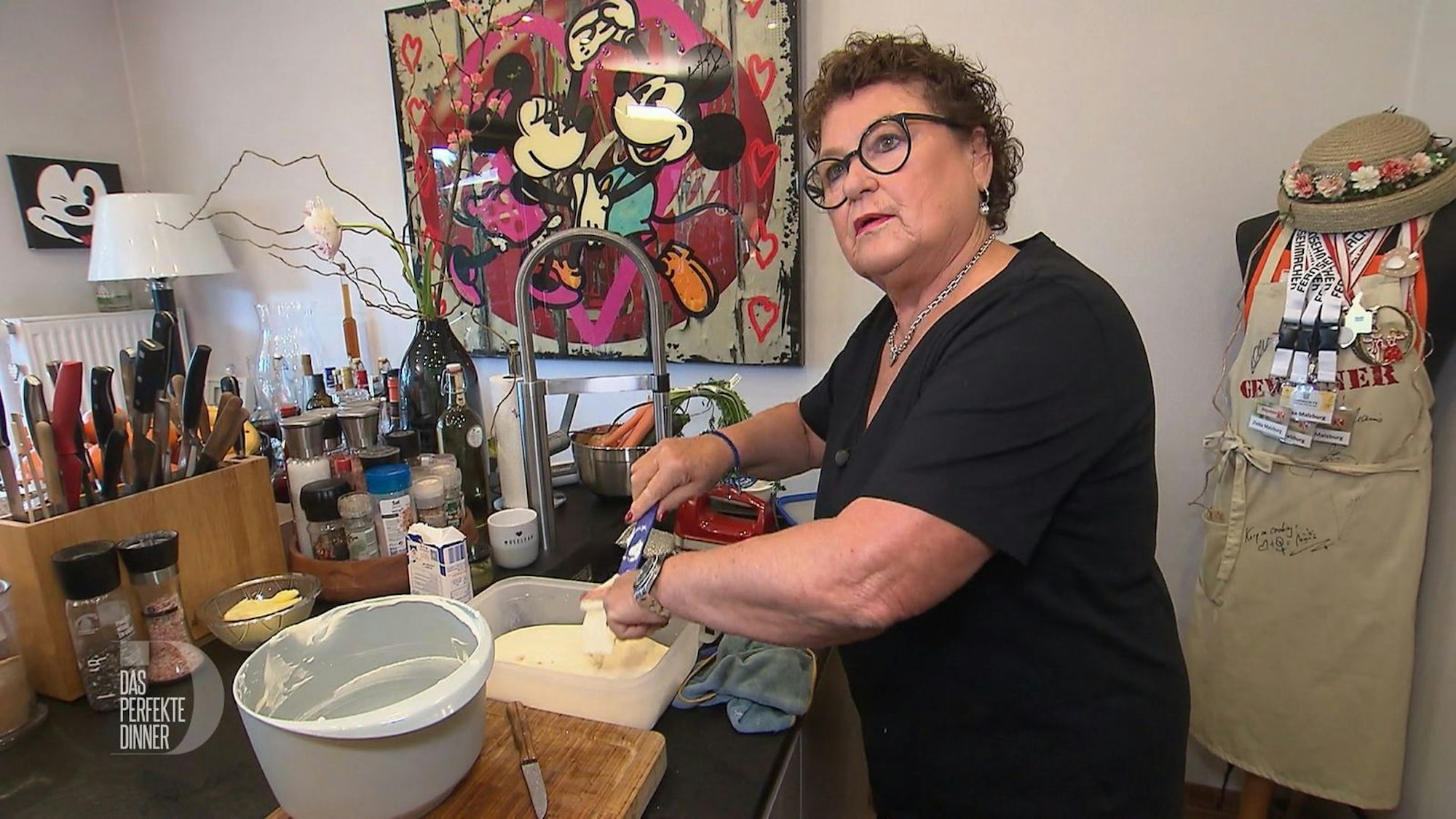 Uschi hat schon an vielen Koch-Shows teilgenommen und einige sogar gewonnen.
(Bild: RTL)