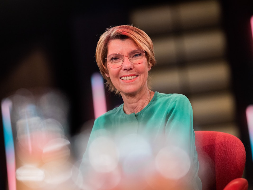 Moderatorin Bettina Böttinger, aufgenommen im Anschluss an die Talkshow „Kölner Treff“ in den WDR Studios in Bocklemünd, hat sich in einem Interview deutlich zu AfD-Chefin Alice Weidel positioniert.