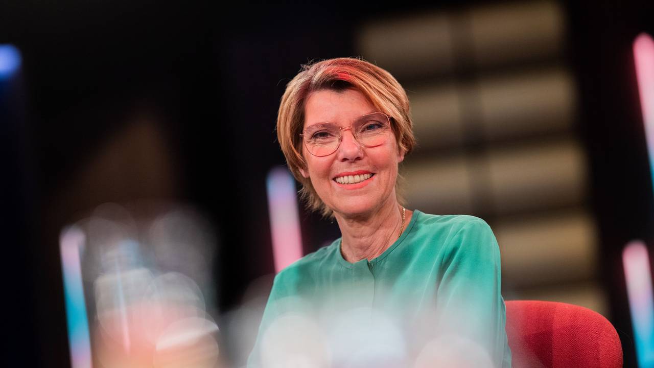 Moderatorin Bettina Böttinger, aufgenommen im Anschluss an die Talkshow „Kölner Treff“ in den WDR Studios in Bocklemünd, hat sich in einem Interview deutlich zu AfD-Chefin Alice Weidel positioniert.