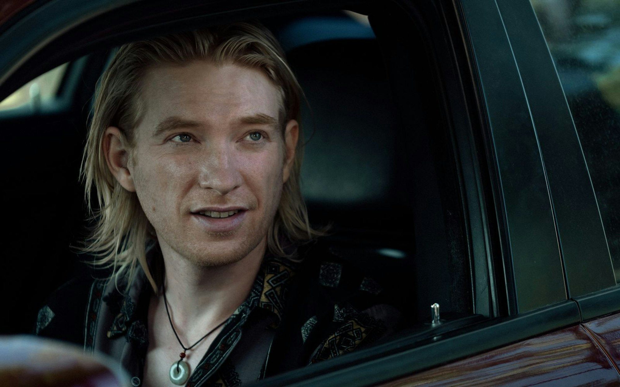 Domhnall Gleeson spielt in „Echo Valley“ einen eher schwierigen Besucher auf Kates Farm. (Bild: Apple TV+)