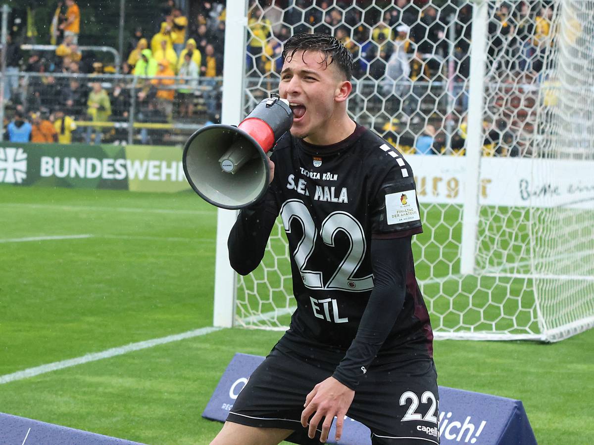 Said El Mala feiert am Ende der Saison.