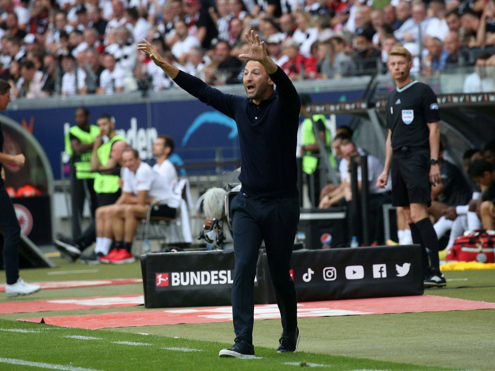 Domenico Tedesco als Trainer von RB Leipzig in der Bundesliga.