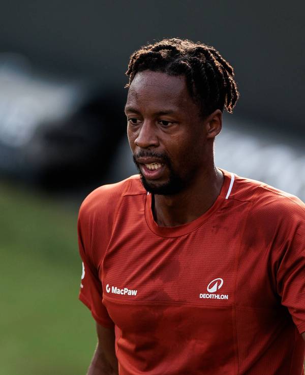 Gael Monfils auf dem Platz in Stuttgart.