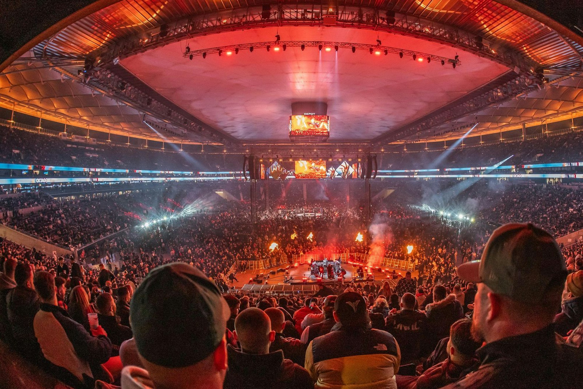 MMA zieht auch in Deutschland die Massen an: Im Oktober 2024 wurden bei einem Stadionevent in Frankfurt 60.000 Tickets verkauft. Ende Juni bereits wird in Hamburg gekämpft. MMA ist in Deutschland stark auf dem Vormarsch. (Bild: OKTAGON MMA)