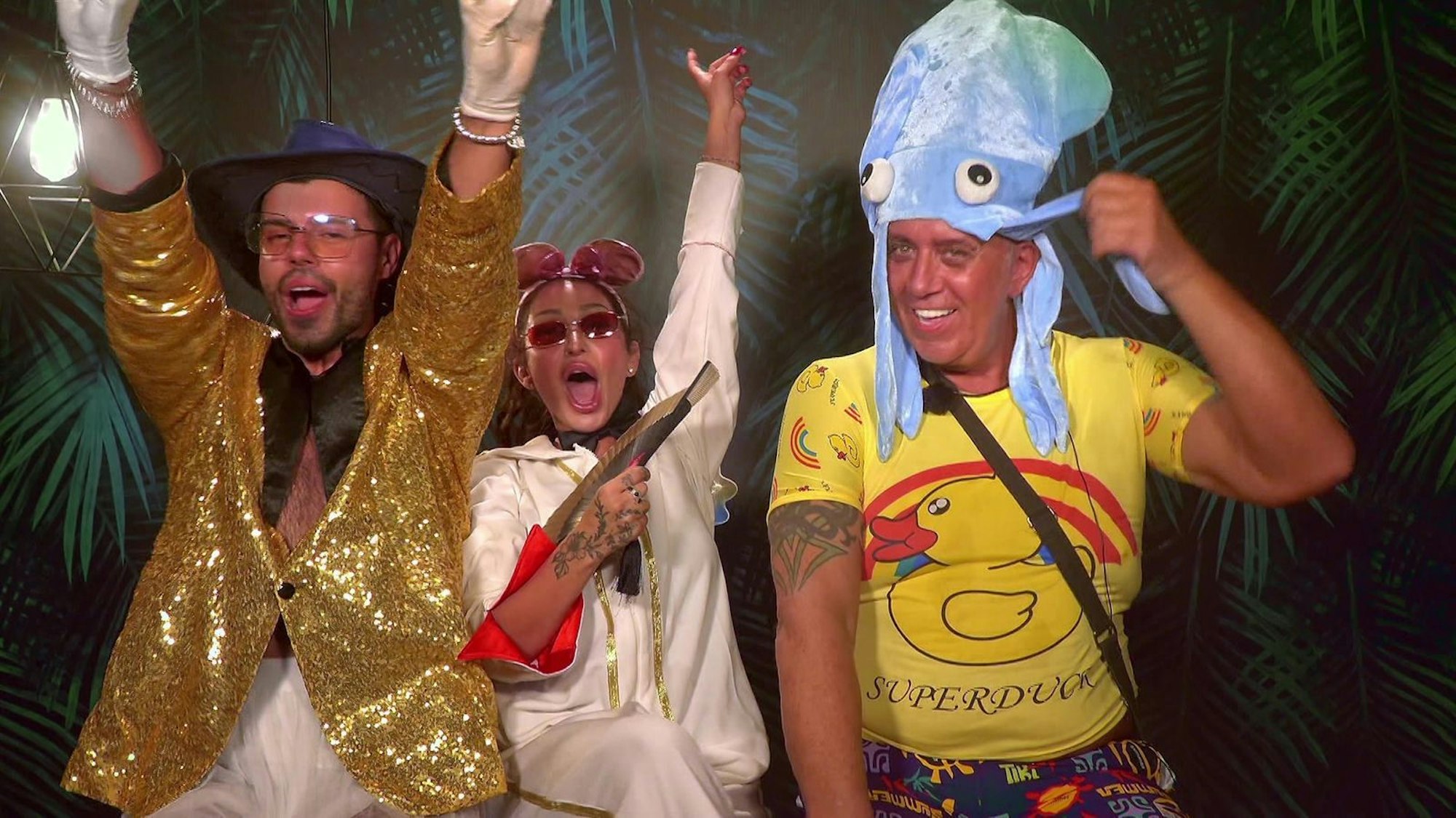Kaum als letzter Neuzugang rangeschwappt, durfte Frank Fussbroich (rechts) gleich mit Martin Angelo und Pinar Servim eine „My Style flops“-Kostümparty feiern. (Bild: RTLZWEI)