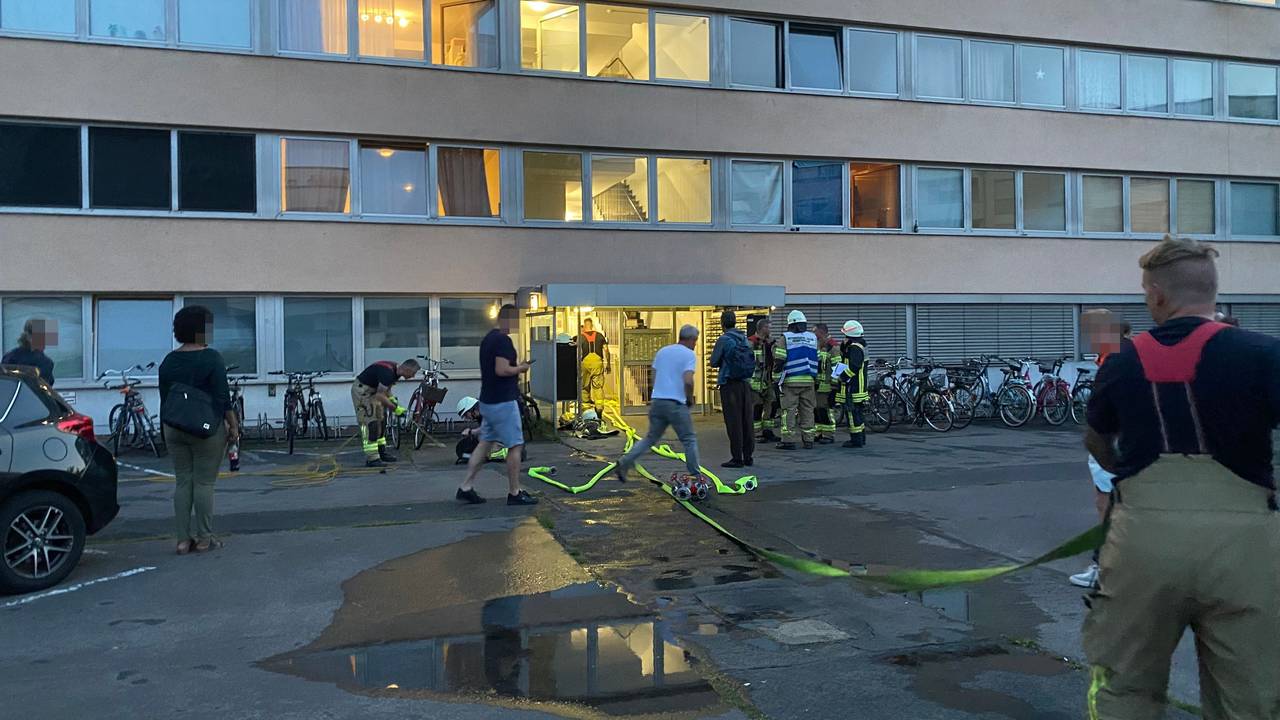 In der Stolberger Straße kam es am Freitagabend (13. Juni 2025) zu einem Wohnungsbrand in der achten Etage.