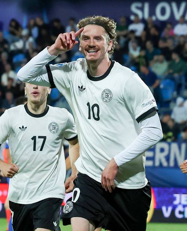Nick Woltemade bejubelt seinen Treffer beim U21-Sieg der deutschen Mannschaft gegen Slowenien.