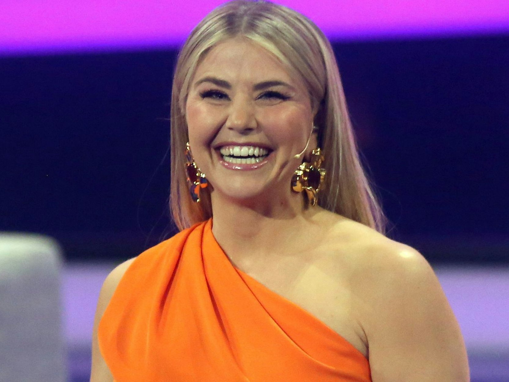 Beatrice Egli überraschte Stefan Mross in der ersten Ausgabe der neuen Staffel „Immer wieder sonntags“ mit einer unerwarteten Reaktion. (Bild: 2025 Getty Images/Adam Berry)