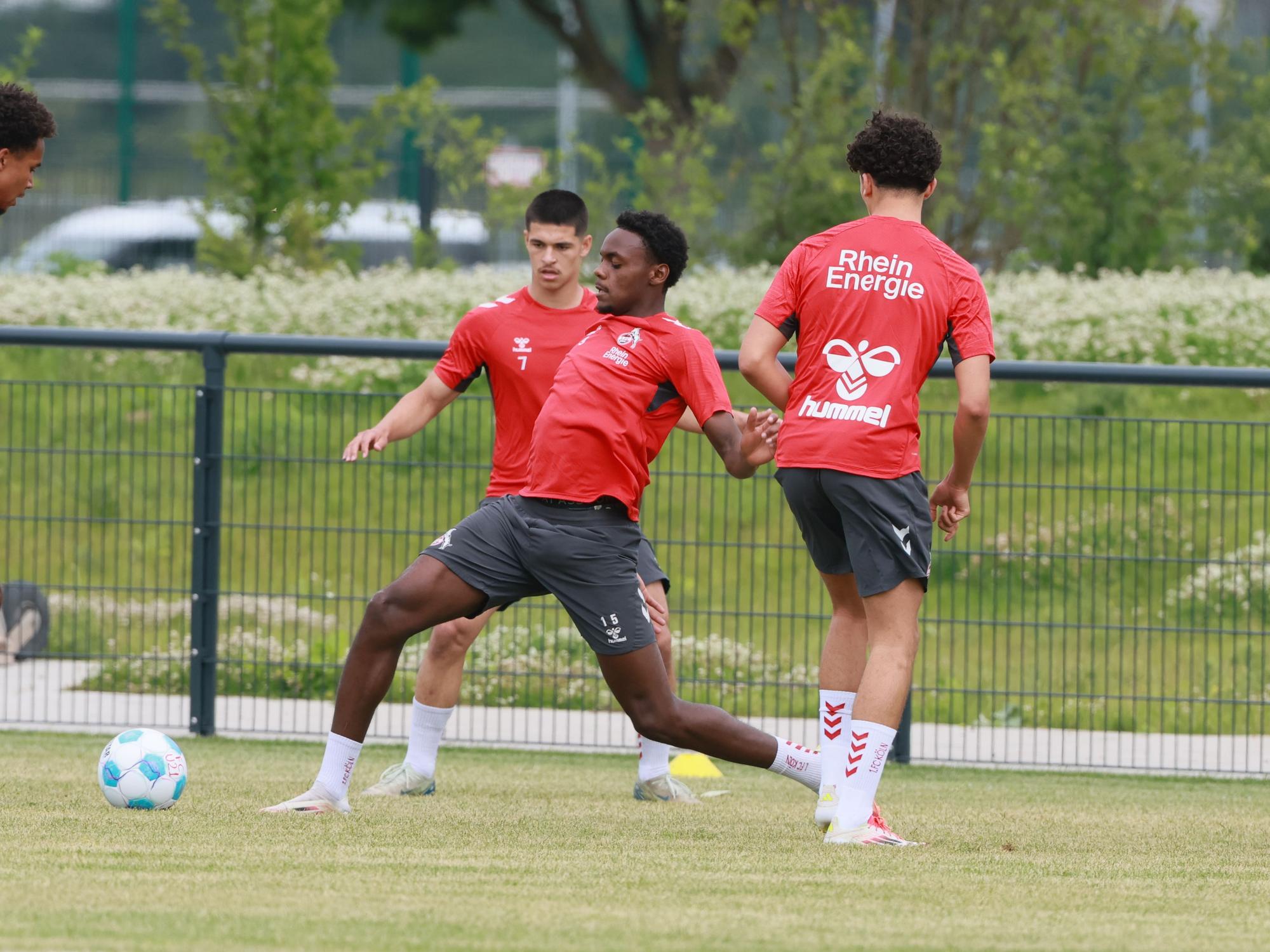 Chilohem Onuoha beim Training der U21.
