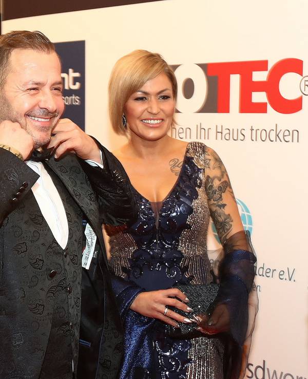 Willi Herren in Begleitung seiner Ehefrau Jasmin bei einem Event in Köln.