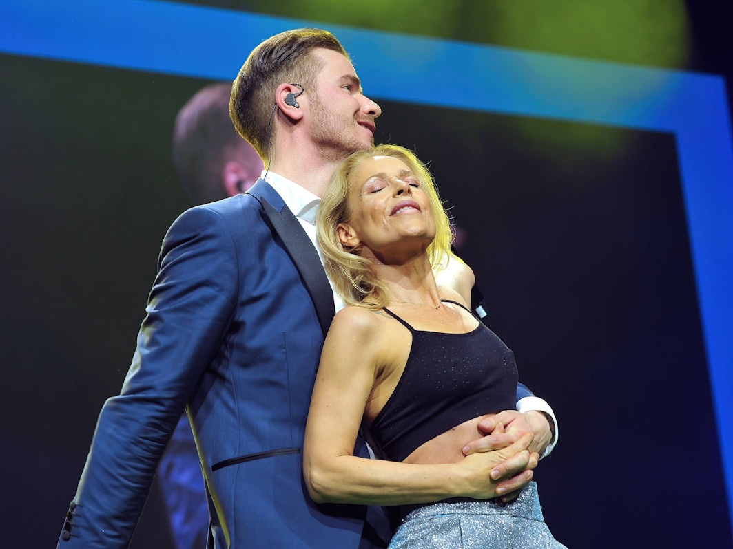 Sänger Eric Philippi und Sängerin Michelle während eines Auftrittes.