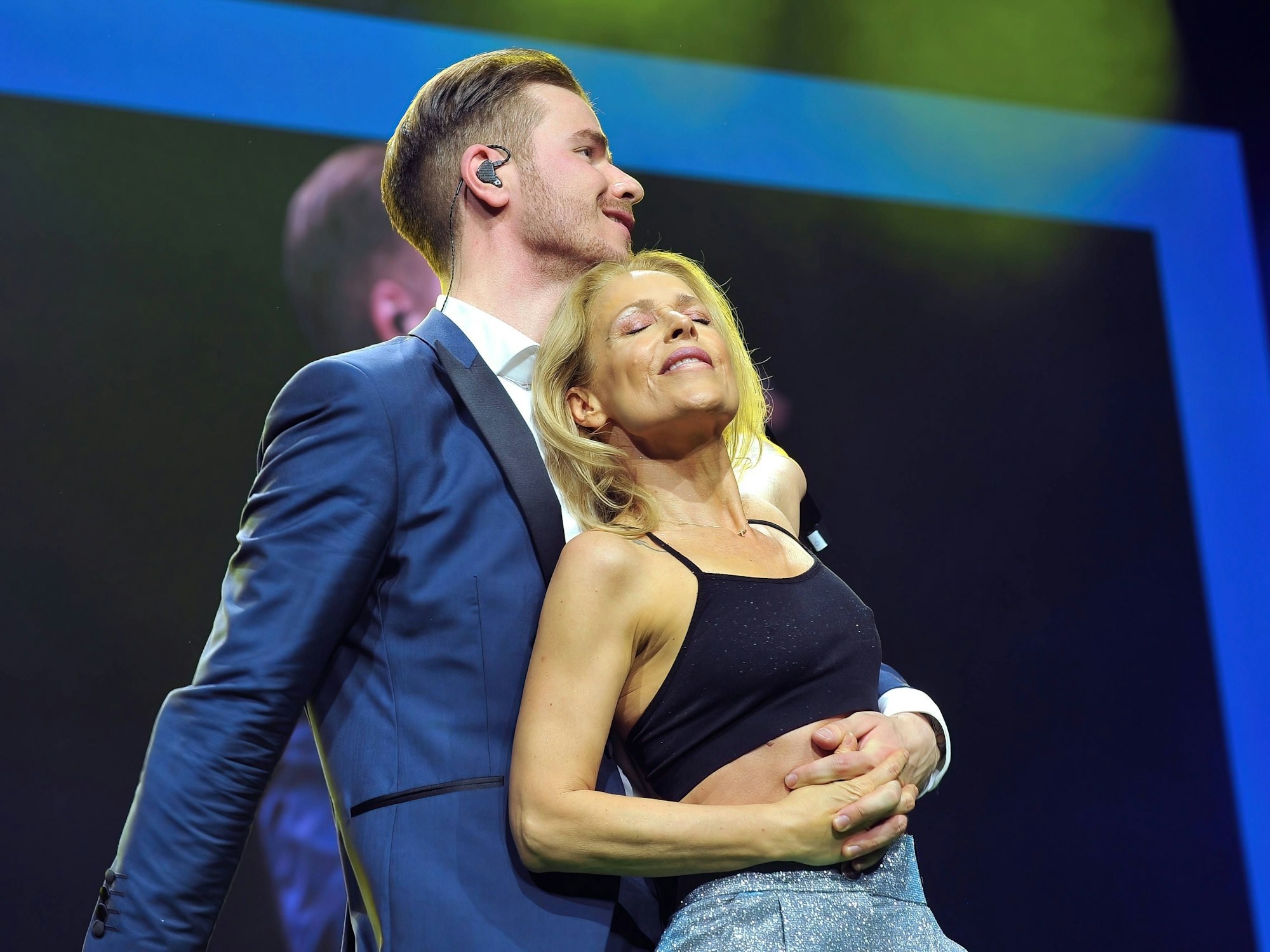 Sänger Eric Philippi und Sängerin Michelle während eines Auftrittes.