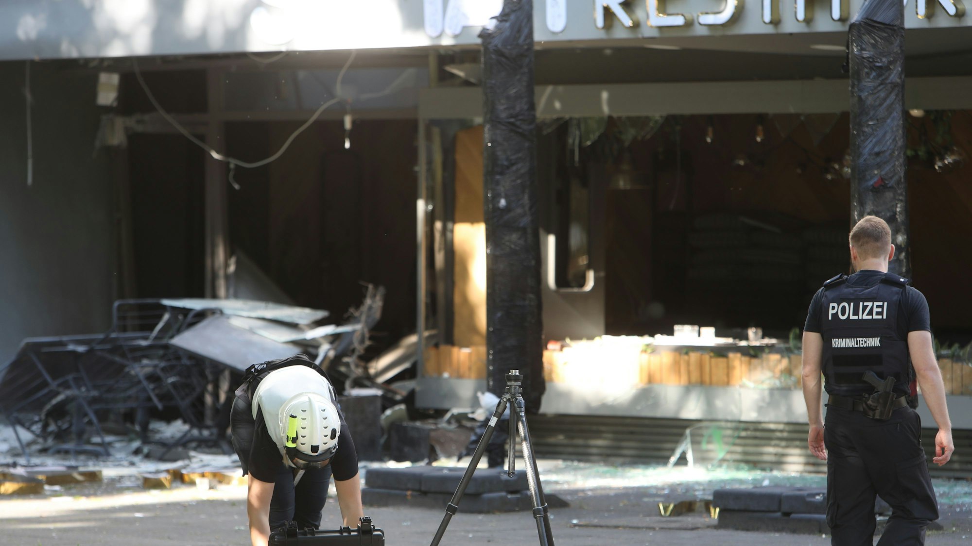 Am frühen Donnerstagmorgen kam es zu einer Explosion in einem Restaurant in Kalk.