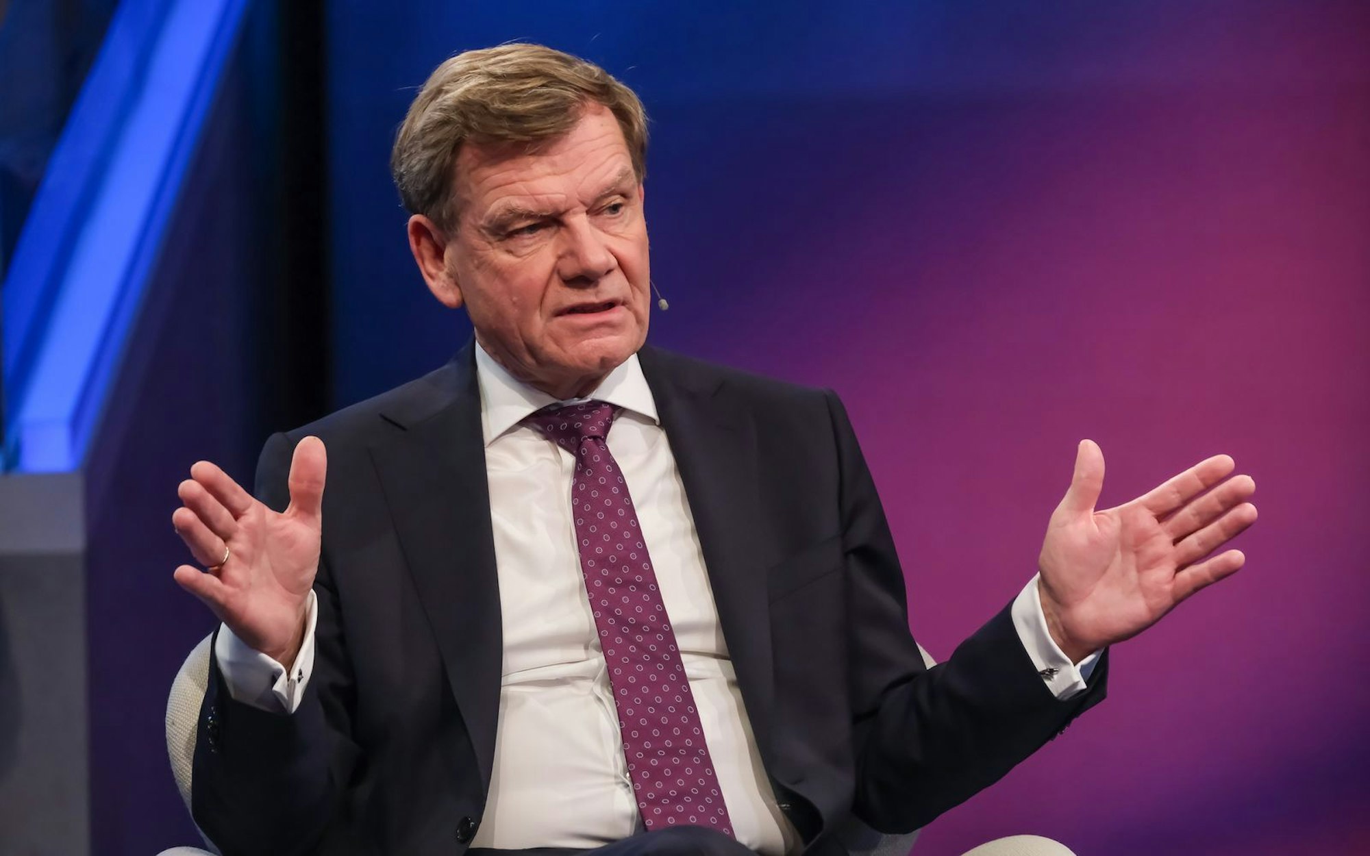 CDU-Außenminister Johannes Wadephul bezeichnet das iranische Regime als „eine Heimsuchung für das iranische Volk“. (Bild: WDR/Oliver Ziebe)