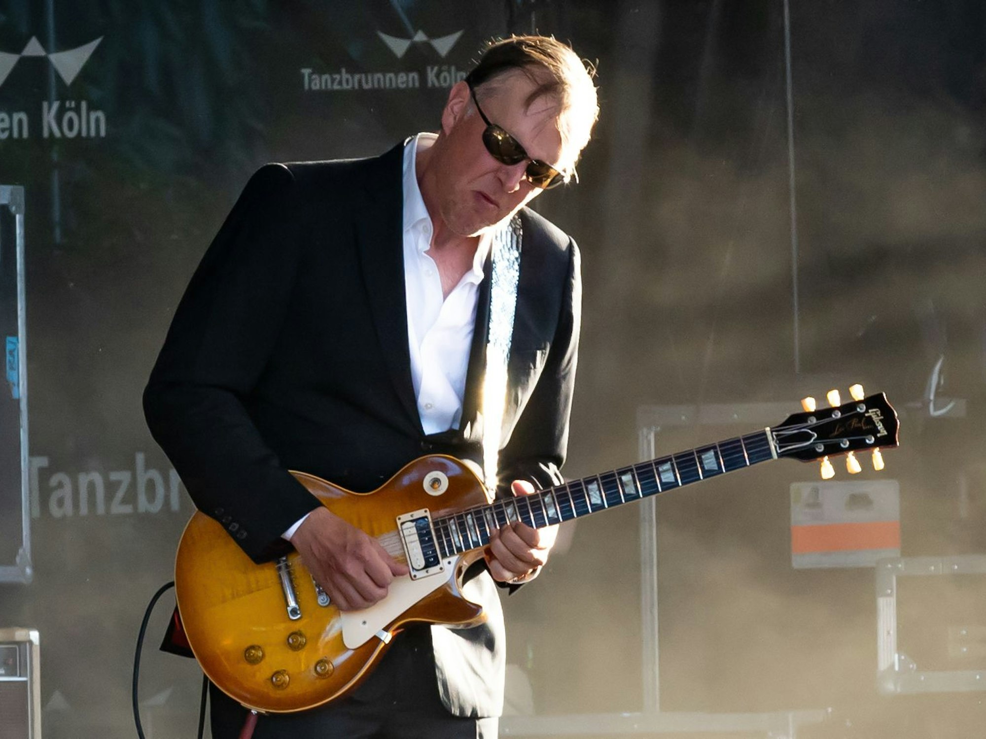 Joe Bonamassa beim Auftritt mit Black Country Communion im Tanzbrunnen.
