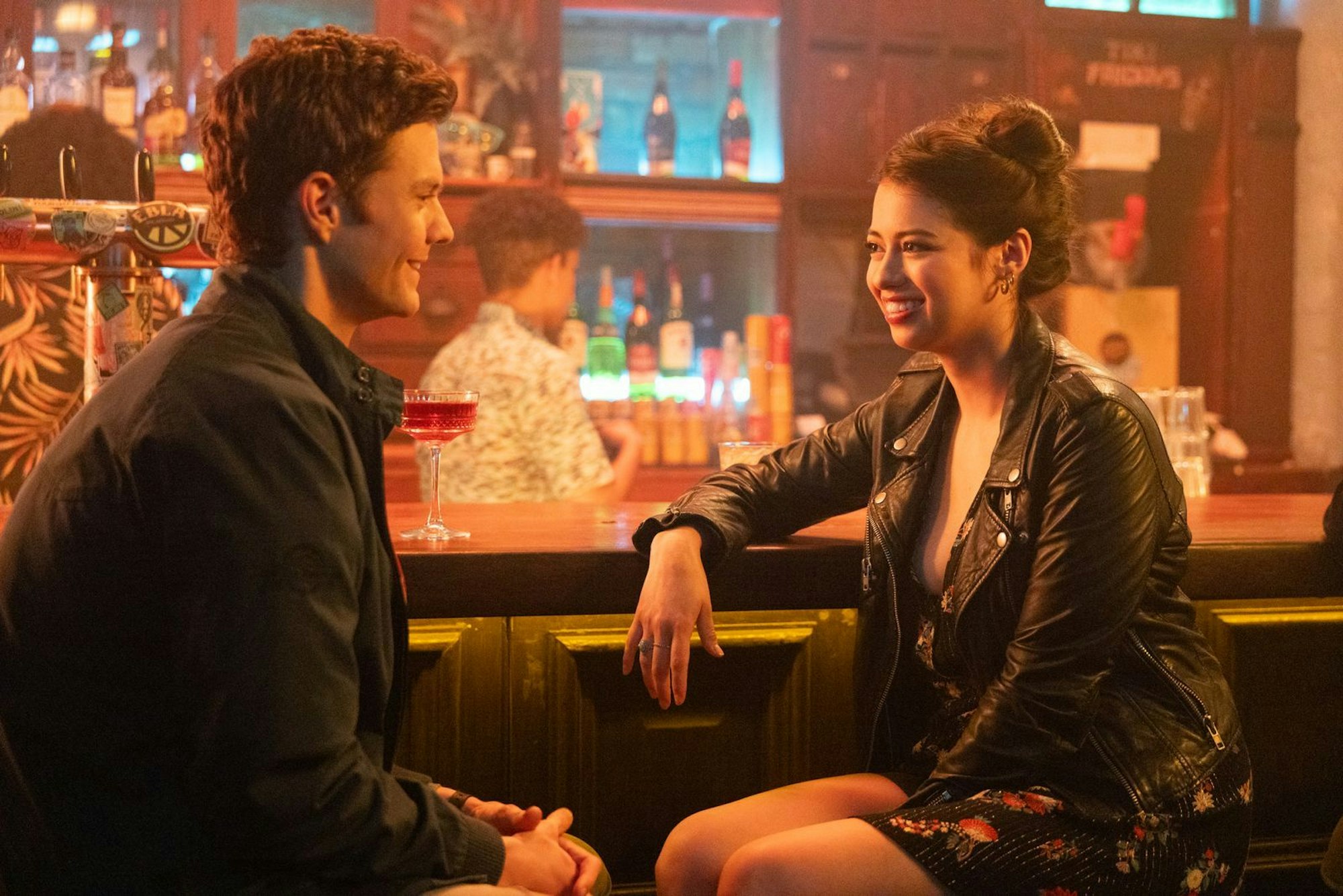 Nate (Jack Quaid) und Sherry (Amber Midthunder) sind frisch verliebt. (Bild: 2025 PARAMOUNT PICTURES/Marcos Cruz)
