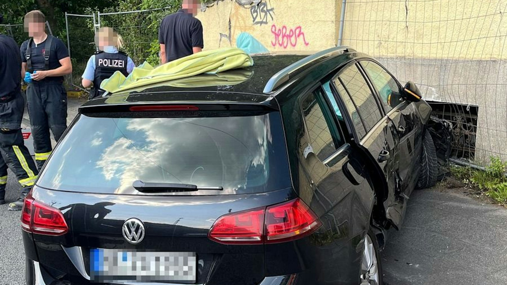 Verkehrsunfall in Hagen-Eckesey mit zwei beteiligten Fahrzeugen und drei Leichtverletzten
