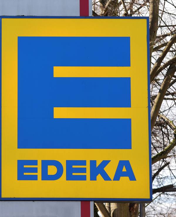 Zwei Supermarkt-Giganten Seite an Seite: Lidl und Edeka.