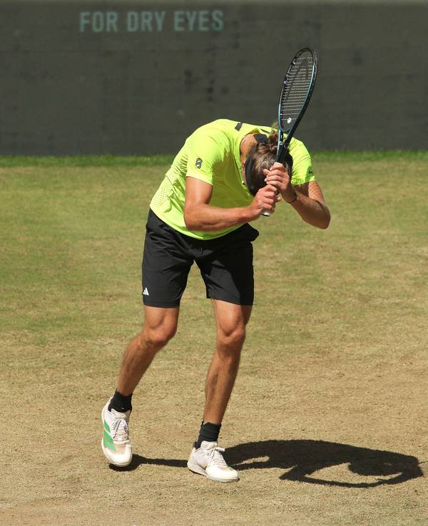 Alexander Zverev, hier am 20. Juni 2025, ist bei den Terra-Wortmann Open in Halle im Halbfinale gescheitert.