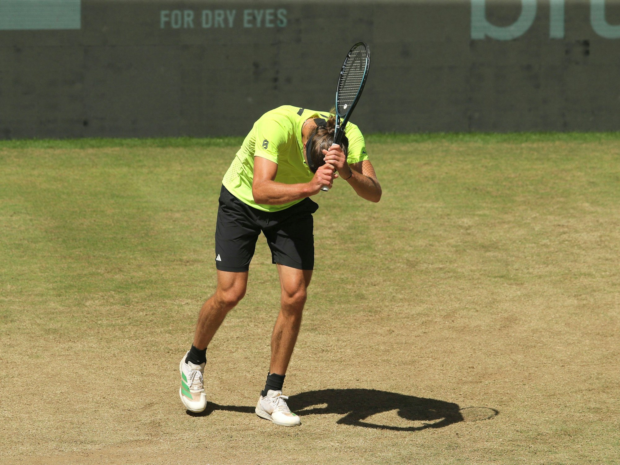 Alexander Zverev, hier am 20. Juni 2025, ist bei den Terra-Wortmann Open in Halle im Halbfinale gescheitert.