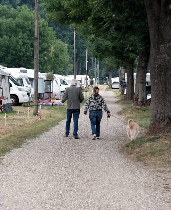Blick auf einen Campingplatz