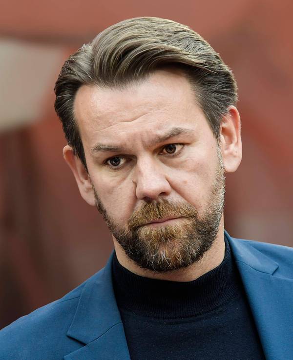 Thomas Kessler am Spielfeldrand.