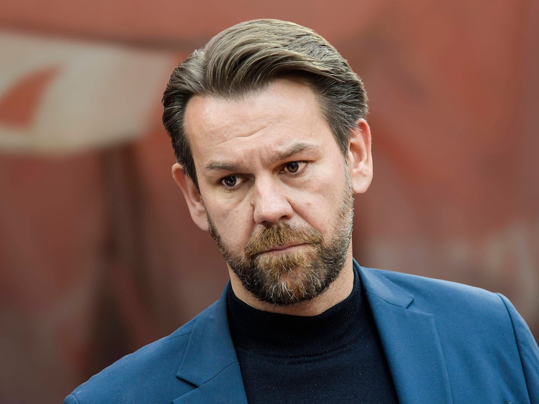 Thomas Kessler am Spielfeldrand.