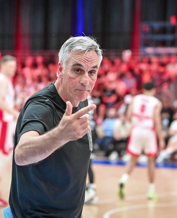 Trainer Stephan Baeck bei einem Spiel der RheinStars Köln.