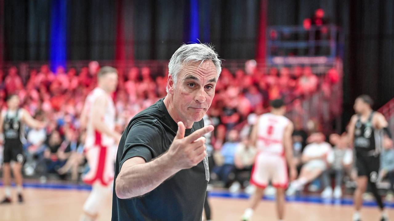 Trainer Stephan Baeck bei einem Spiel der RheinStars Köln.