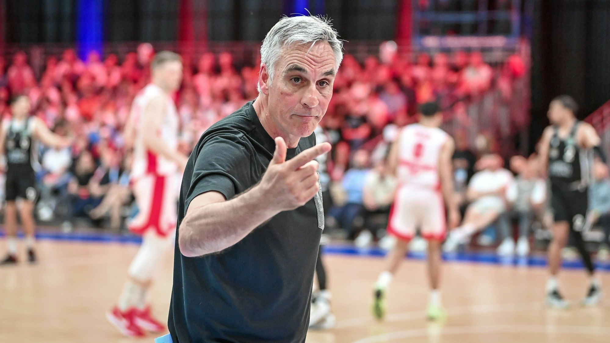 Trainer Stephan Baeck bei einem Spiel der RheinStars Köln.