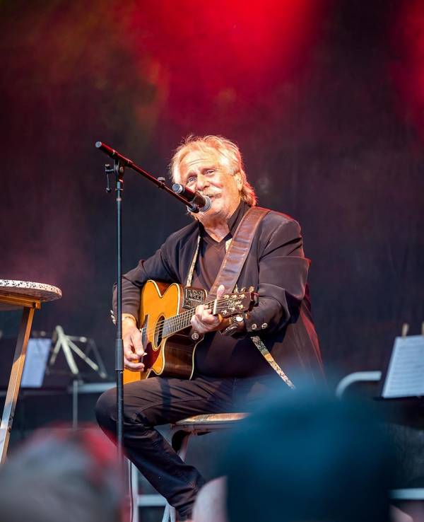 Henning Krautmacher beim Konzert in Schlebusch.