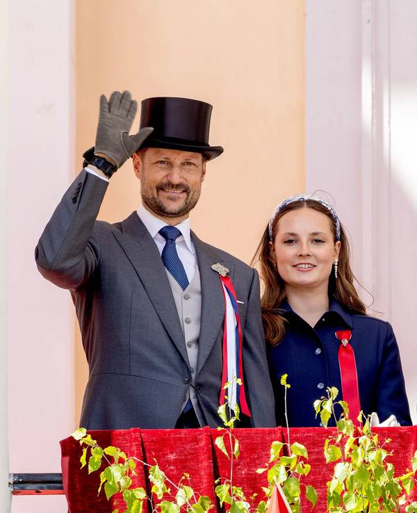 Kronprinz Haakon und seine Tochter, Prinzessin Ingrid Alexandra am Nationalfeiertag.