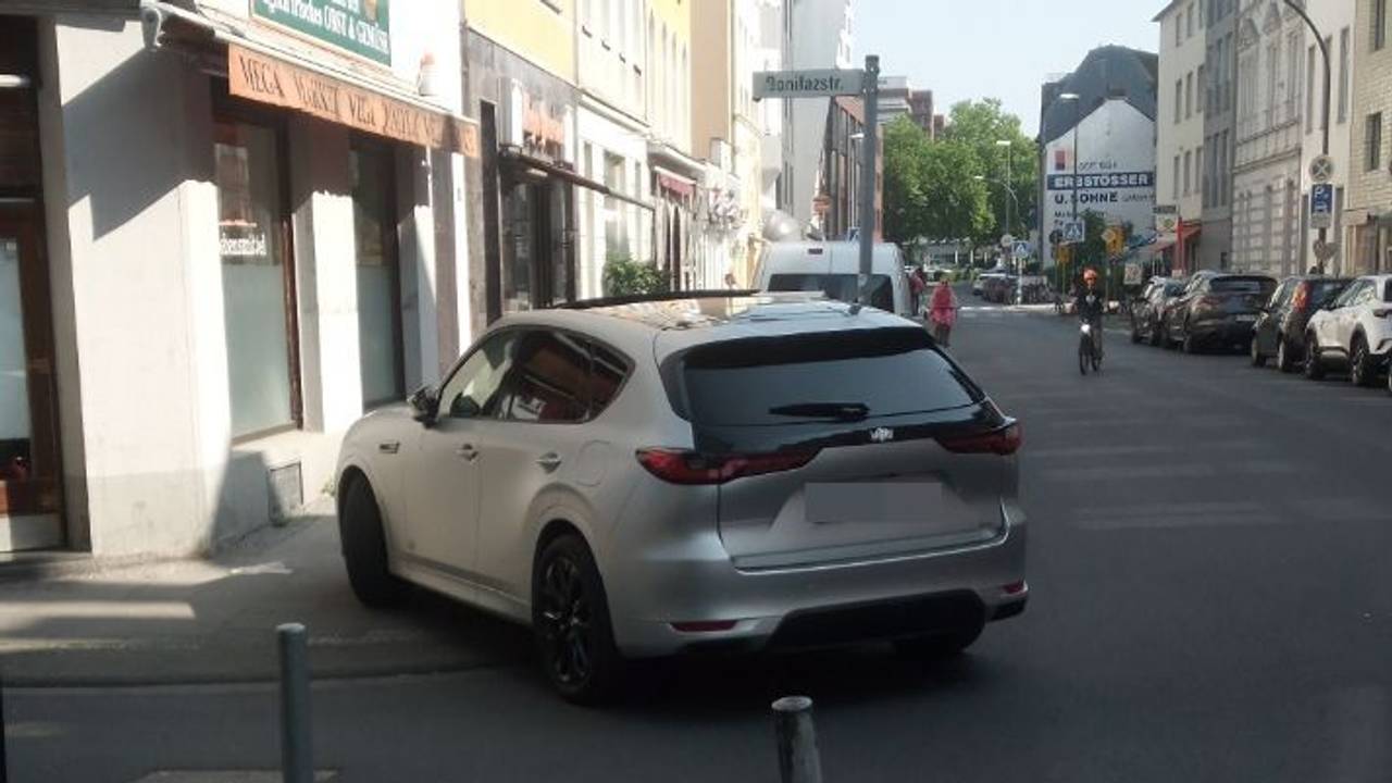 Dieser Falschparker wurde in der Kölner Südstadt gesichtet.