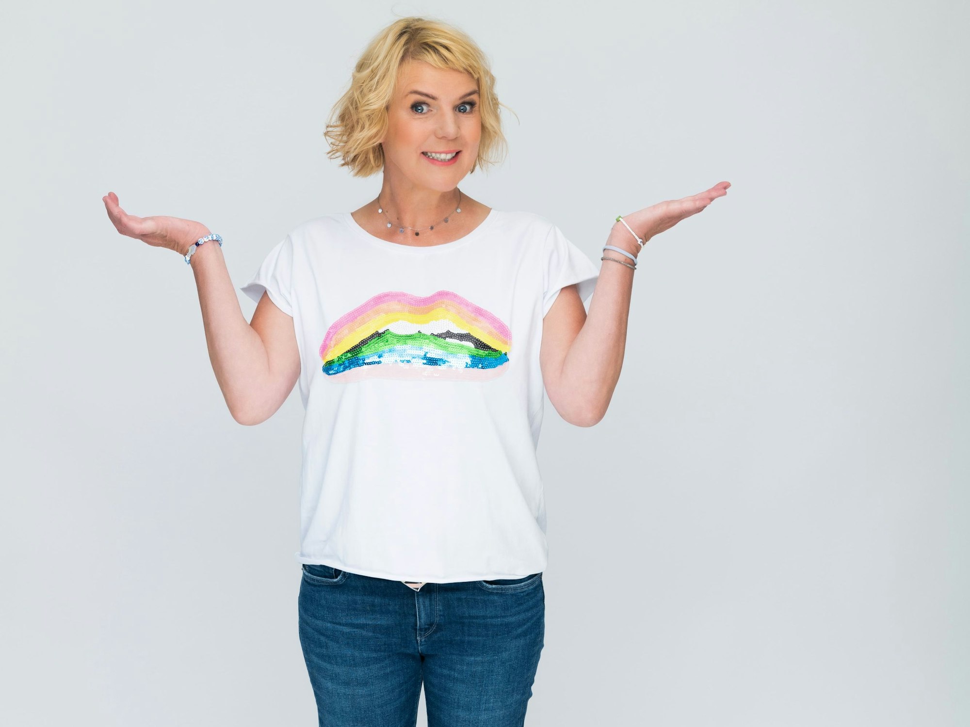 Mirja Boes posiert für den Fotografen.