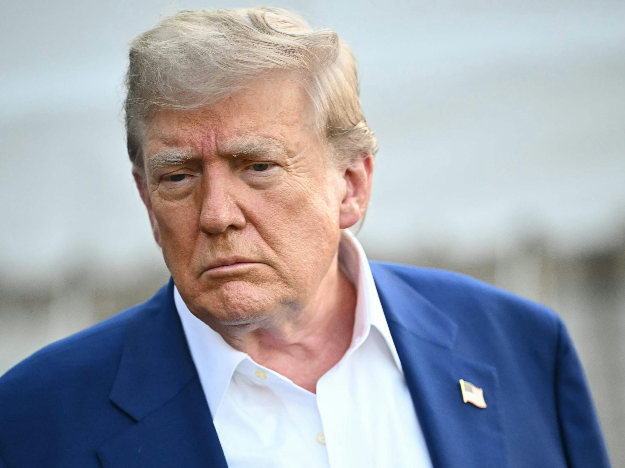 Donald Trump auf dem Weg zum Nato-Gipfel in Den Haag.