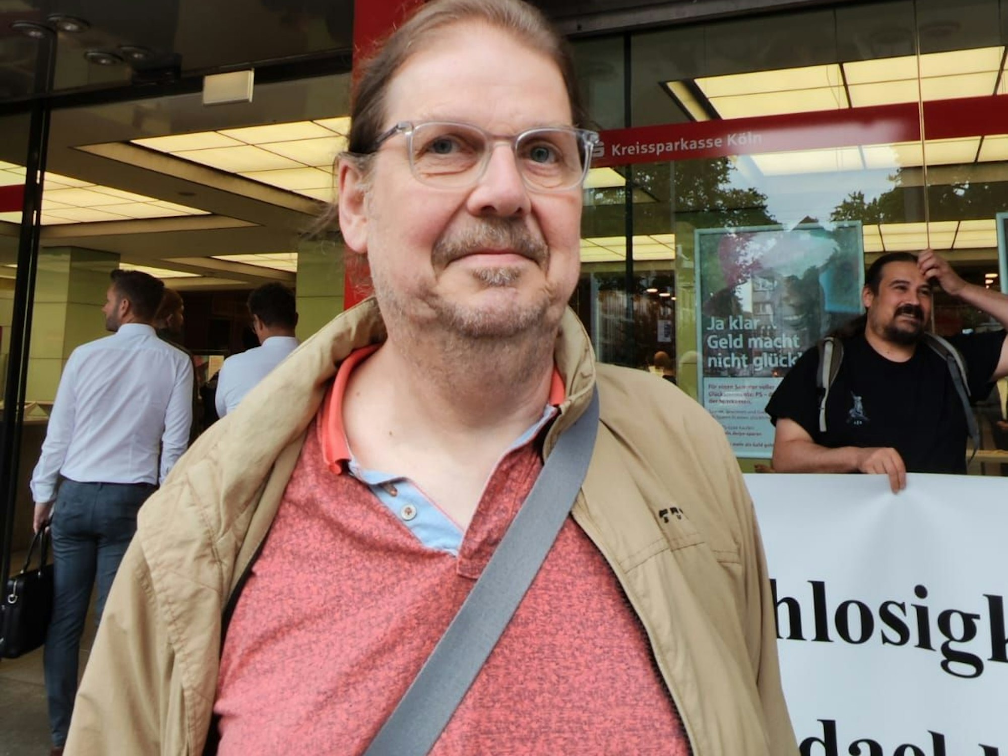 Jens Reckort findet: Es wird nur geredet, aber das Problem nicht gelöst.