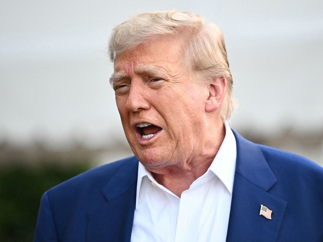 Der US-Präsident ist offensichtlich sauer und flucht - in aller Öffentlichkeit: „What the fuck.“