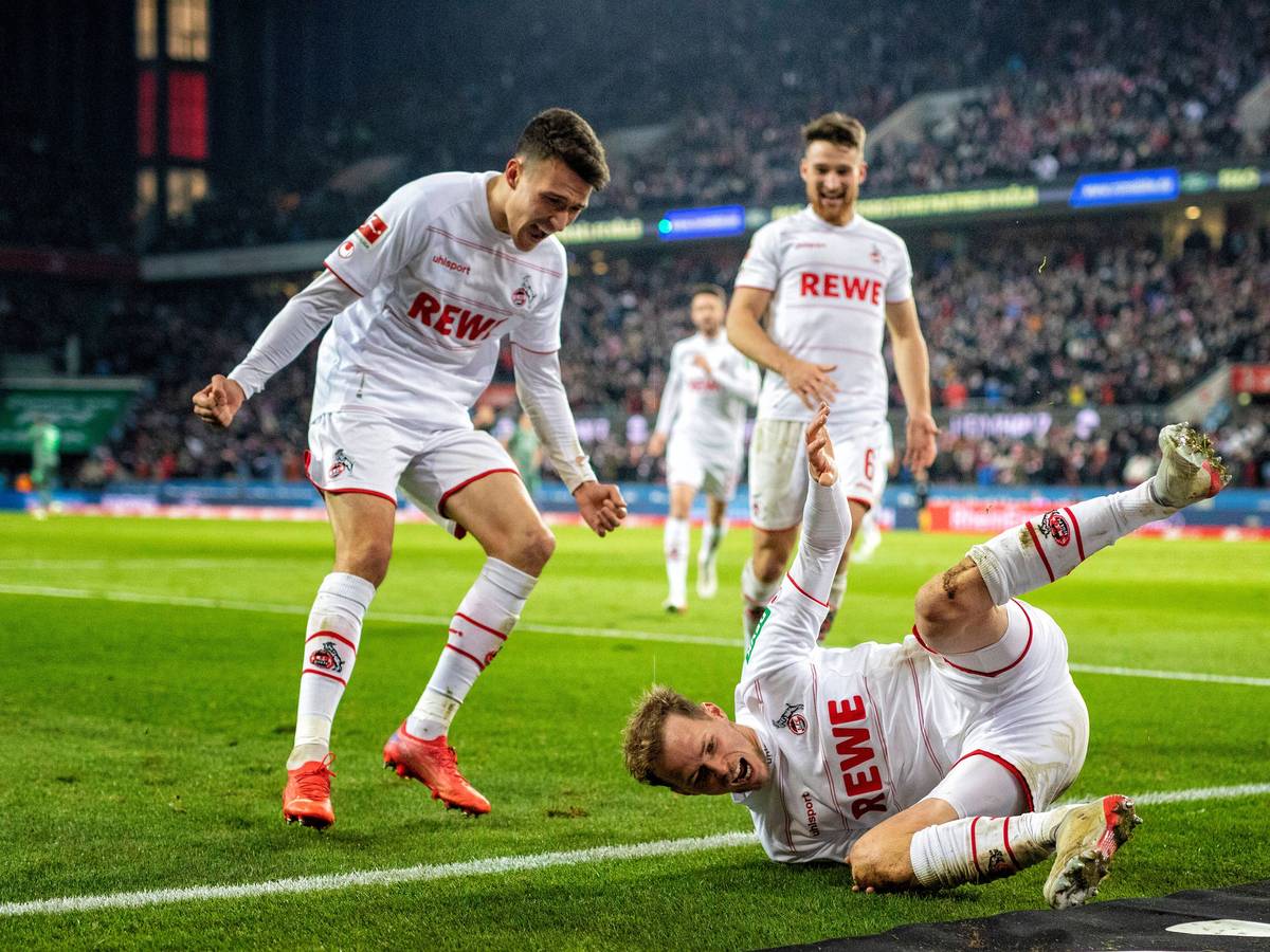 Ondrej Duda, Salih Özcan Köln und Dejan Ljubicic beim Torjubel.