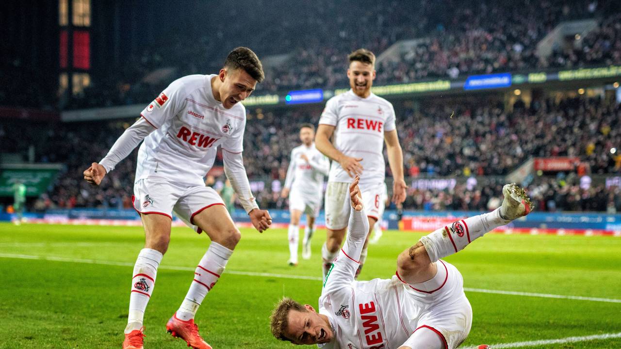 Ondrej Duda, Salih Özcan Köln und Dejan Ljubicic beim Torjubel.