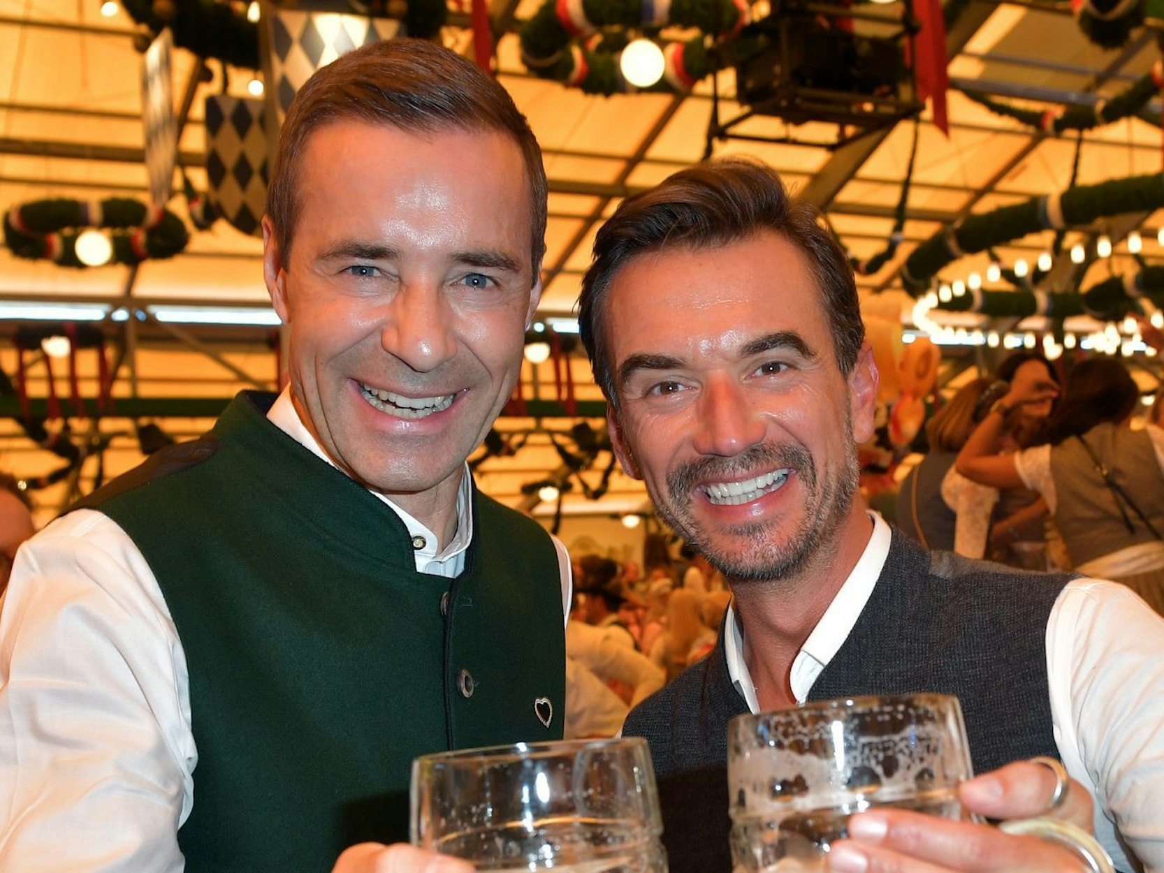 Beim Oktoberfest sind sich Kai Pflaume (links) and Florian Silbereisen schon begegnet. Bald führen sie erstmals gemeinsam durch eine ARD-Show. (Bild: 2019 Getty Images/Hannes Magerstaedt)