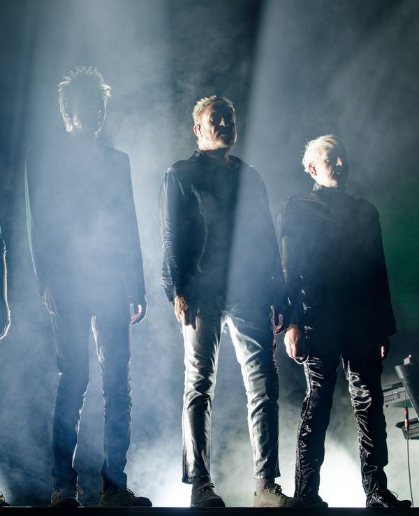 Duran Duran kommen beim Konzert auf die Bühne.