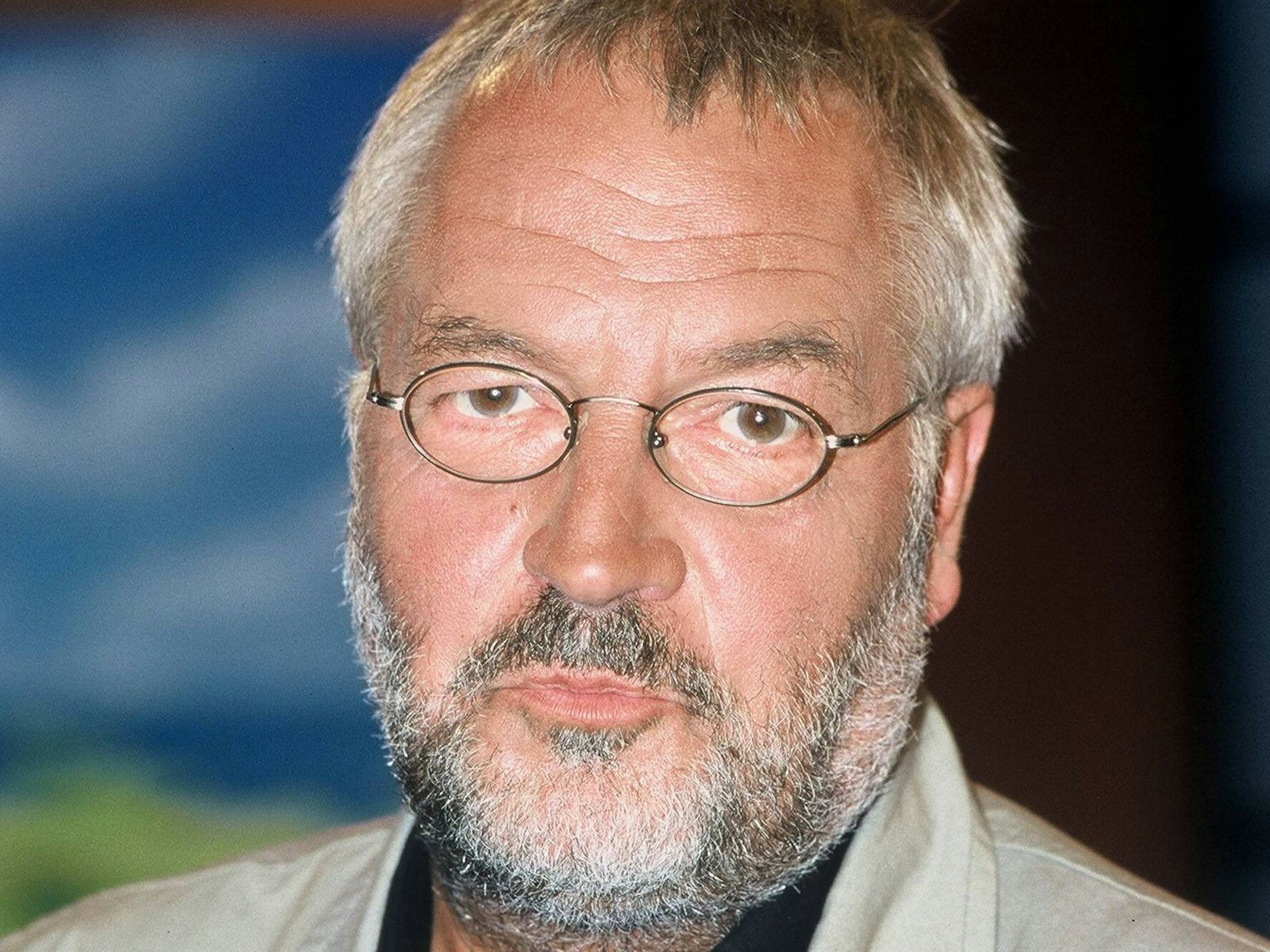 Moderator Björn-Hergen Schimpf hat innerhalb kürzester Zeit sein Bein und seine Frau verloren. (Bild: IMAGO / Horst Galuschka)