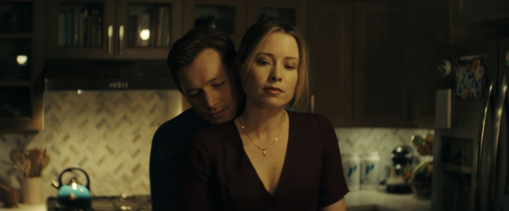 Dave Gudsen (Taron Egerton) will seiner Frau Ashley (Hannah Emily Anderson) beweisen, was für ein toller Typ er ist. (Bild: © Apple TV+)