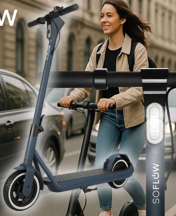 Junge Frau fährt in der Innenstadt mit einem E-Scooter an stehenden Autos vorbei, davor SoFlow SO ONE Lite E-Scooter.