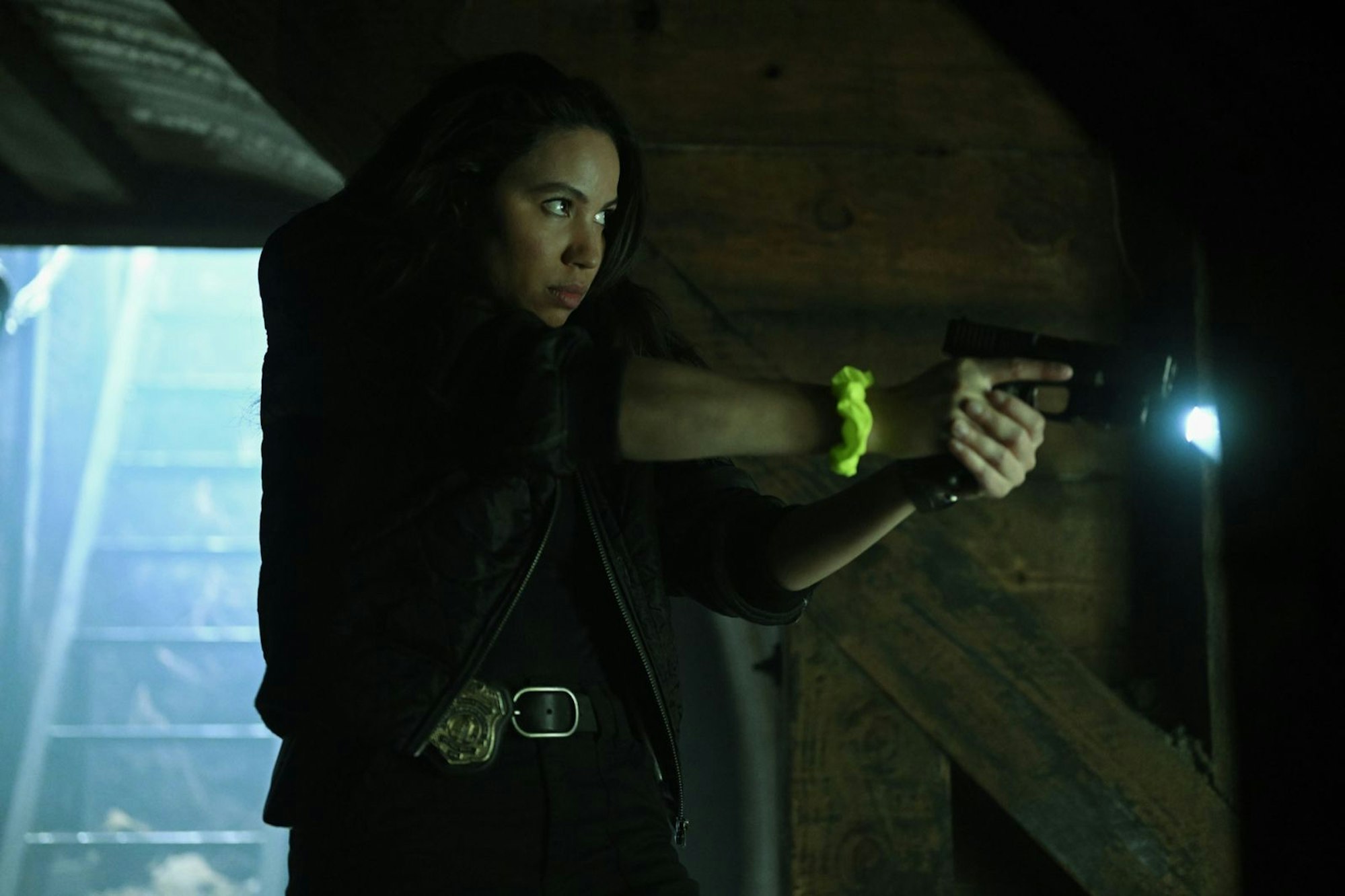 Detective Michelle Calderon (Jurnee Smollett) ist im Job ziemlich entscheidungsfreudig. (Bild: © Apple TV+ / Robert Falconer)
