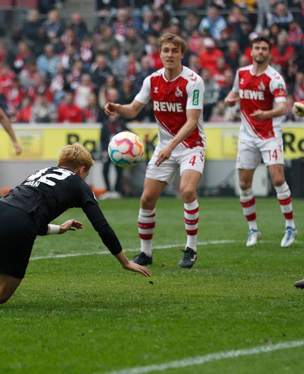 Ritsu Doan trifft beim Sieg der Freiburger in Köln.